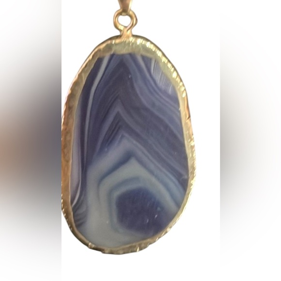 NWT - Beautiful blue agate wrapped in stealing silver with chain - Picture 2 of 6
